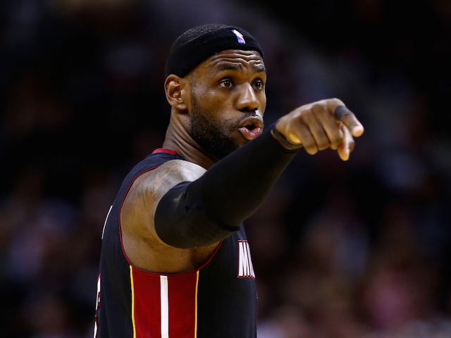 NBA icons LeBron James, Phil Jackson battle over 'posse' comment