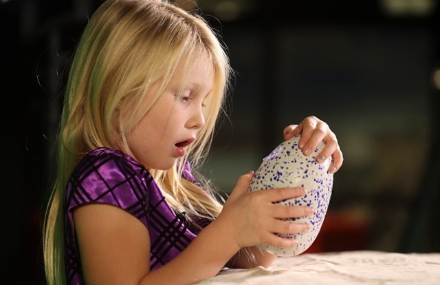 Toys R Us to get a shipment of Hatchimals before Christmas