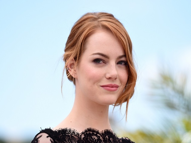 'La La Land' costume designer spills Emma Stone's movie fashion secrets