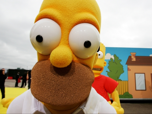 Driver Tries To Pass Homer Simpson License Off As Real To Cops
