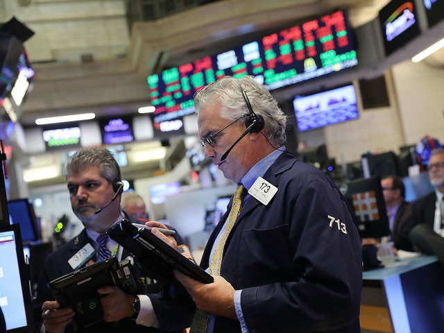 Dow: Market drops more than 800 points