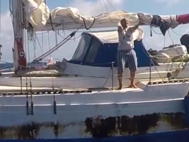 2 women, dogs rescued after 5 months in the Pacific